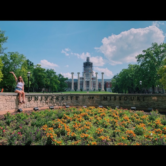 Meet your Posher, Alison - Picture 2 of 6